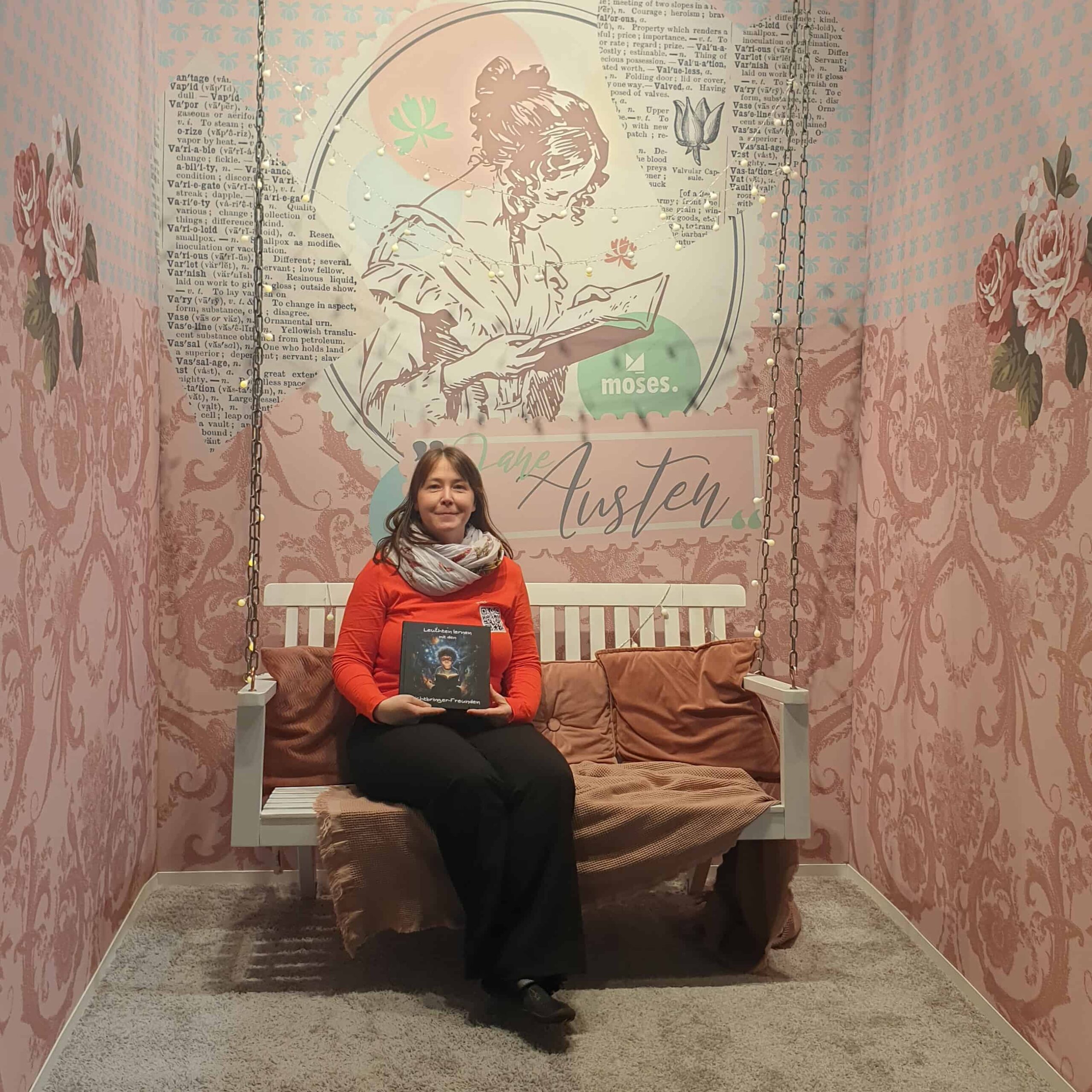 Elke Raab auf der FBM 2025 in der Jane Austen Fotobox